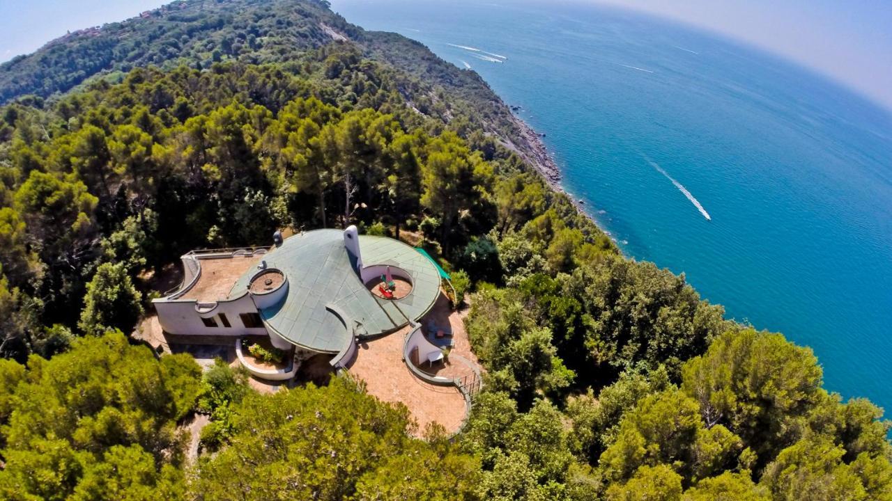 B&B Al Cavalluccio Marino Montemarcello Eksteriør billede